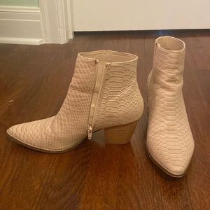Coconuts by Matisse bootie